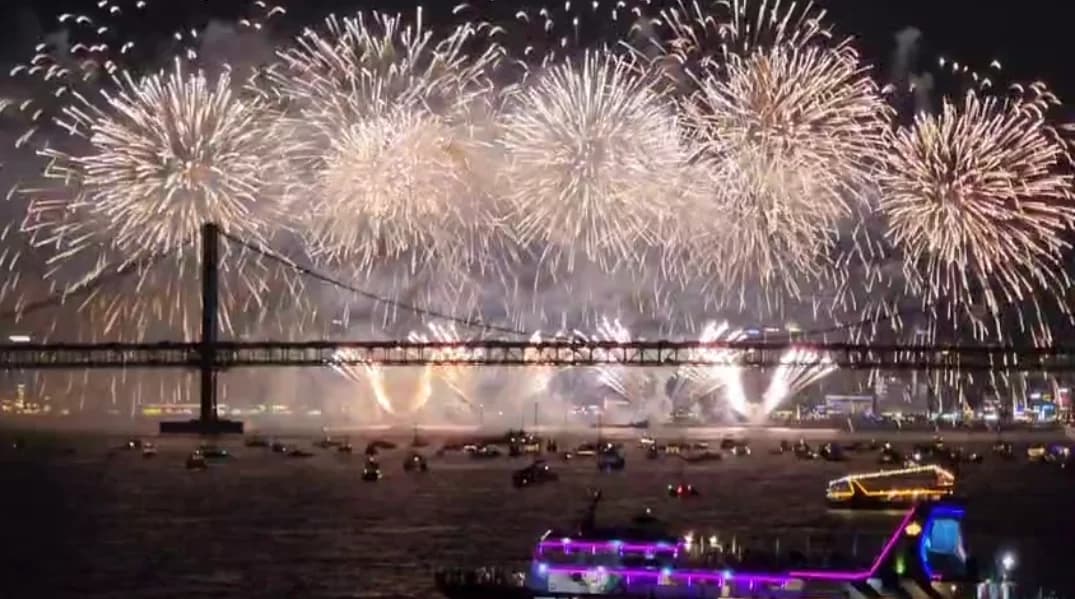 이스턴크루즈 선상 할로윈 축제 및 공연